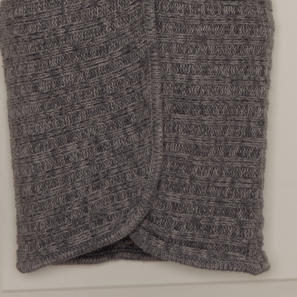Grey knitted short sleeves Sweater - Picture 4 of 4